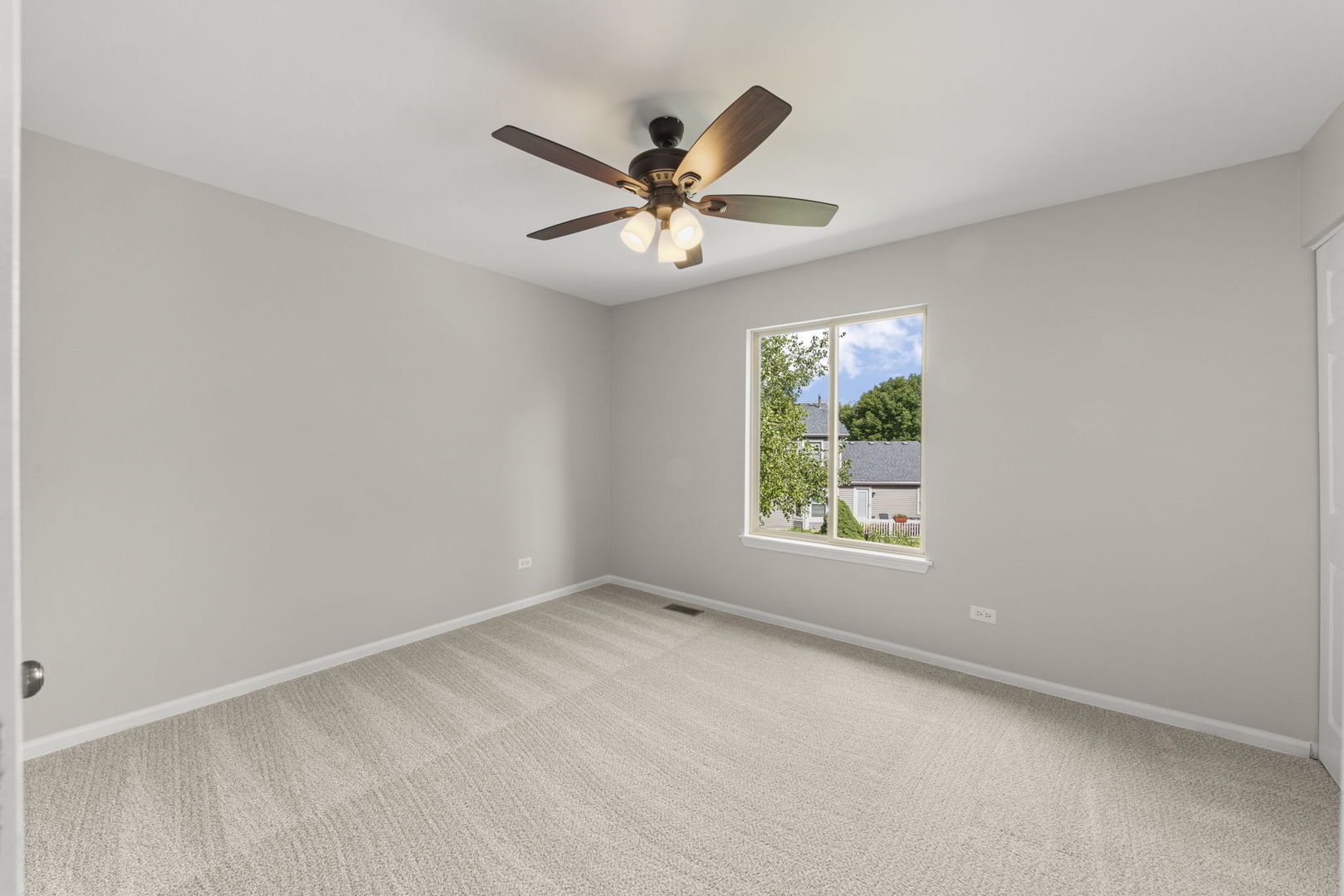 1028 Meagan Court, Naperville, IL 60540