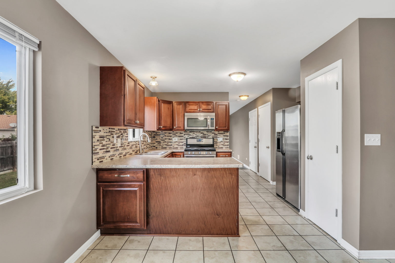 3707 Willow Crest Drive, Zion, IL 60099