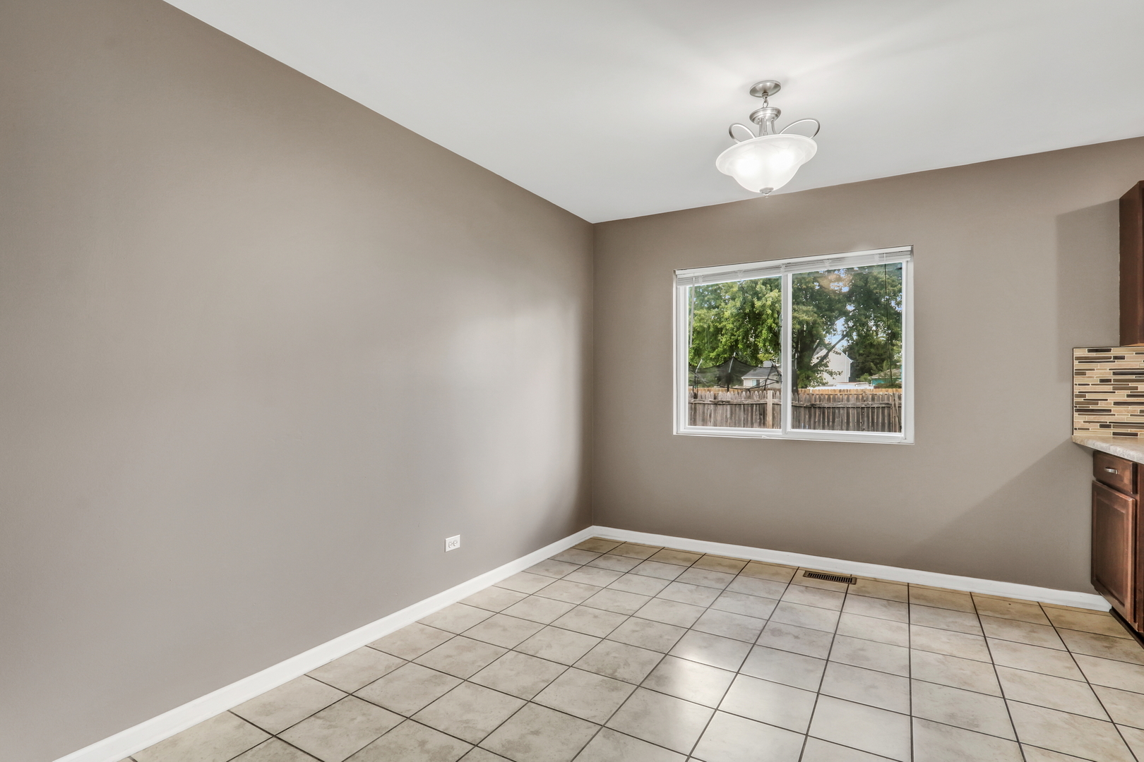 3707 Willow Crest Drive, Zion, IL 60099