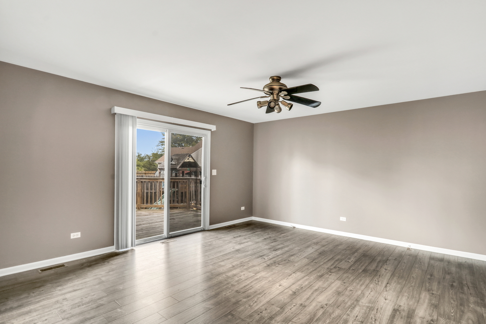 3707 Willow Crest Drive, Zion, IL 60099