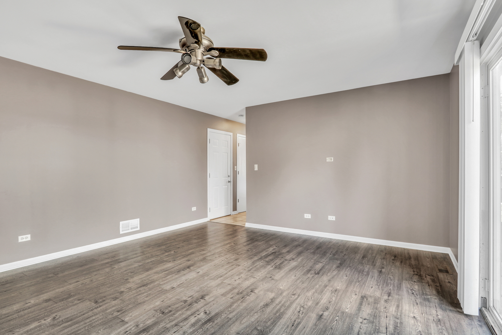 3707 Willow Crest Drive, Zion, IL 60099