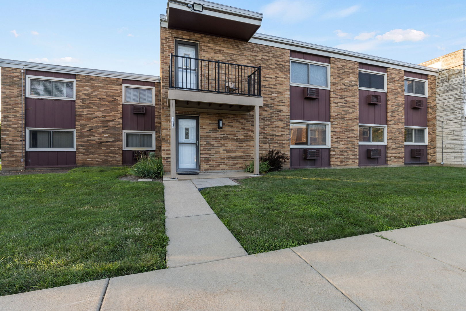 1313 S Rebecca Road #113, Lombard, IL 60148