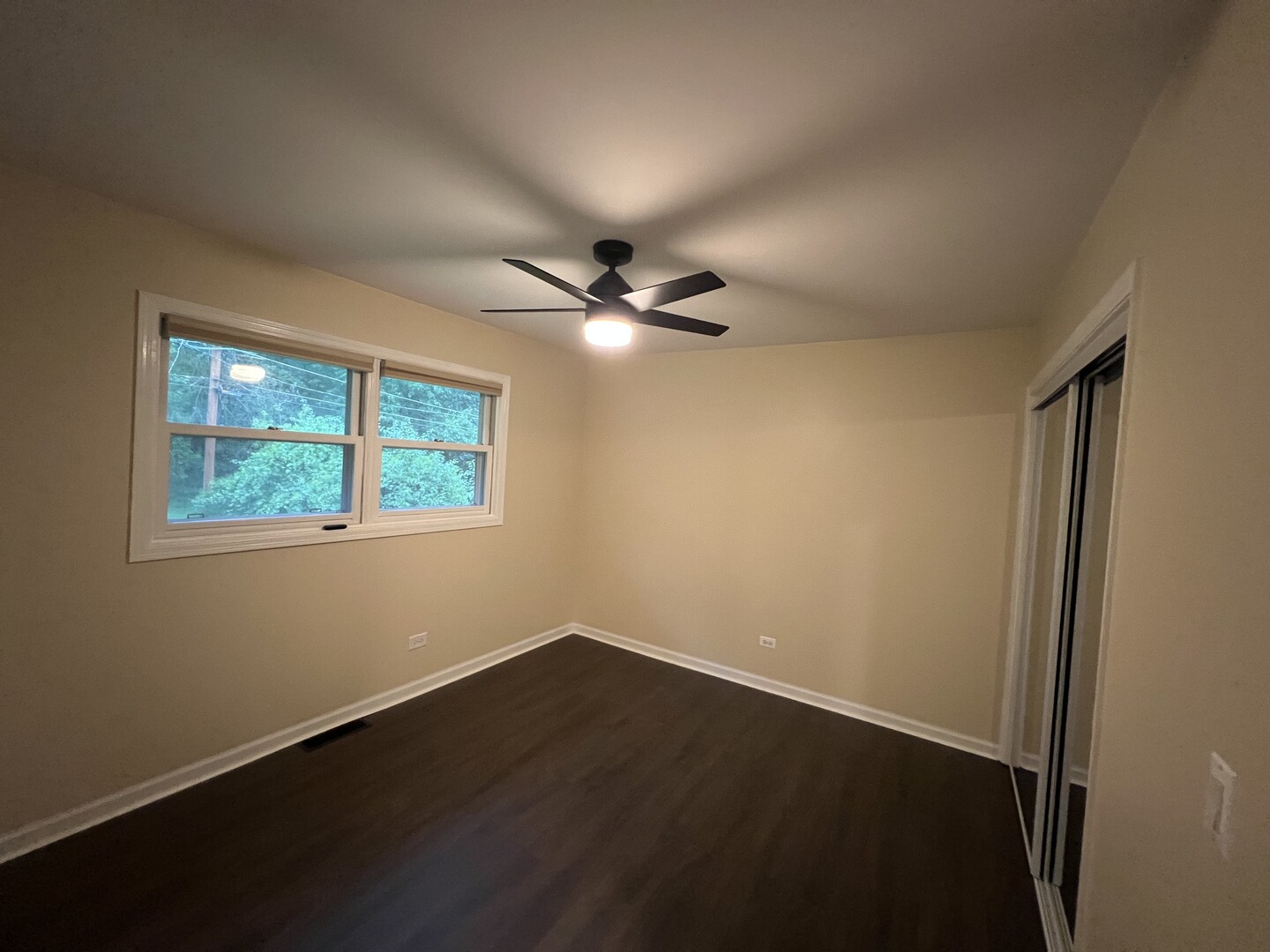 8406 Russell Street, Cary, IL 60013