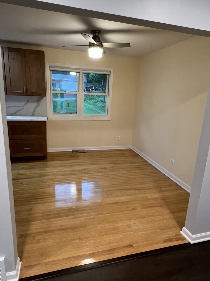 8406 Russell Street, Cary, IL 60013