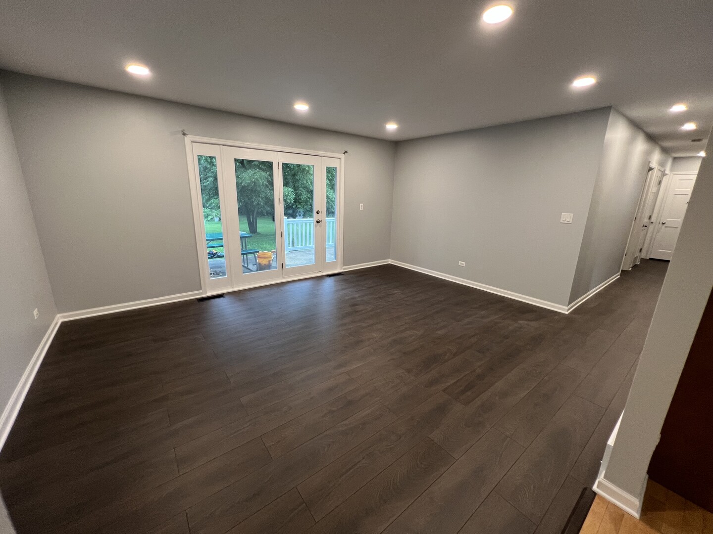 8406 Russell Street, Cary, IL 60013