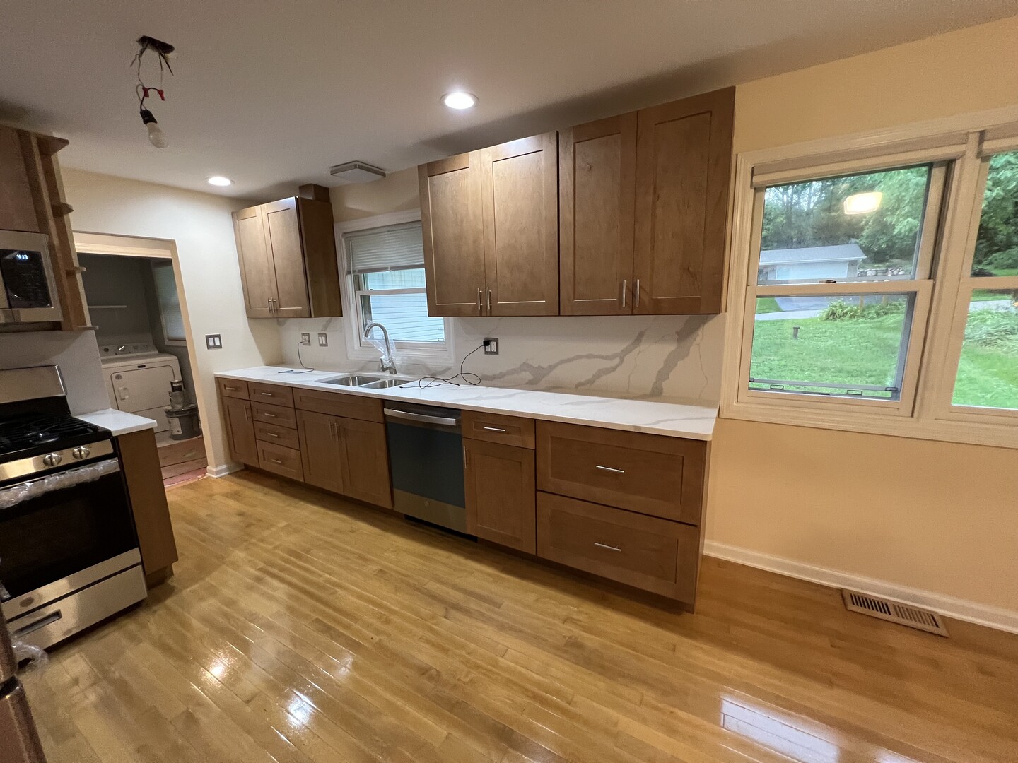 8406 Russell Street, Cary, IL 60013
