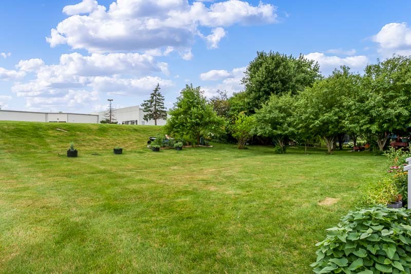 6327 Wicklow Close, Rockford, IL 61107