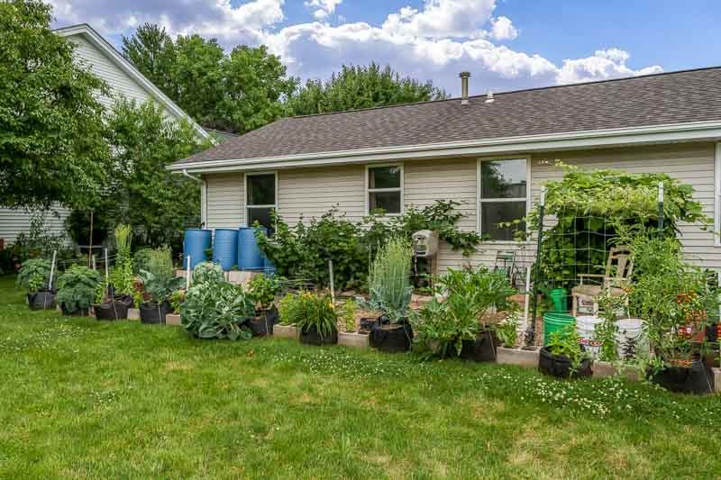 6327 Wicklow Close, Rockford, IL 61107