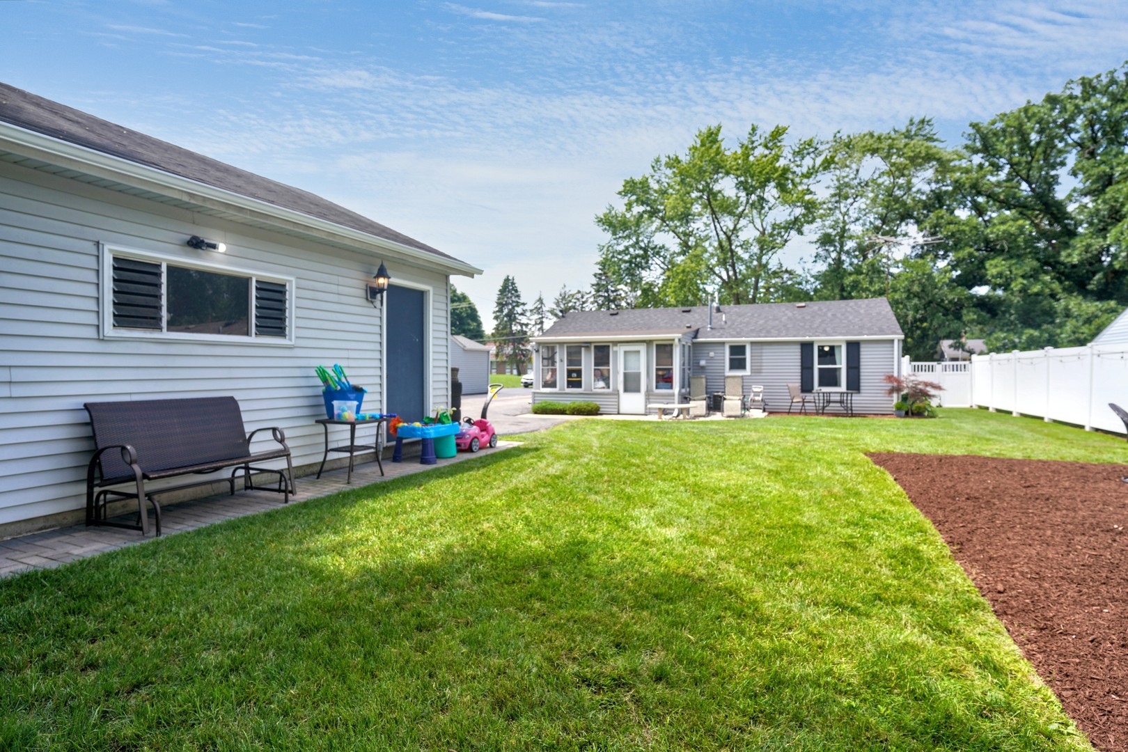 1216 Douglas Avenue, Montgomery, IL 60538