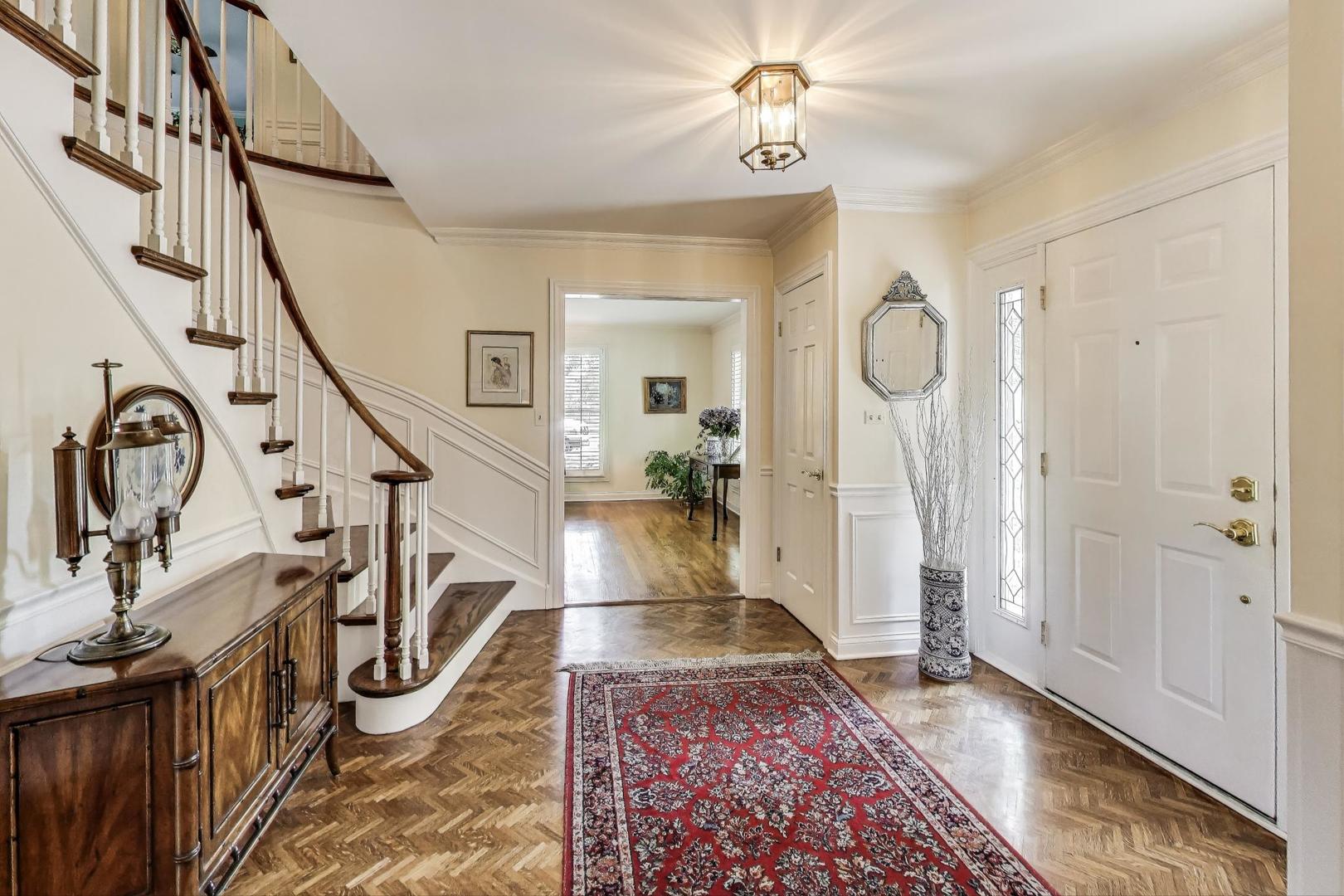 1704 S Fernandez Avenue, Arlington Heights, IL 60005