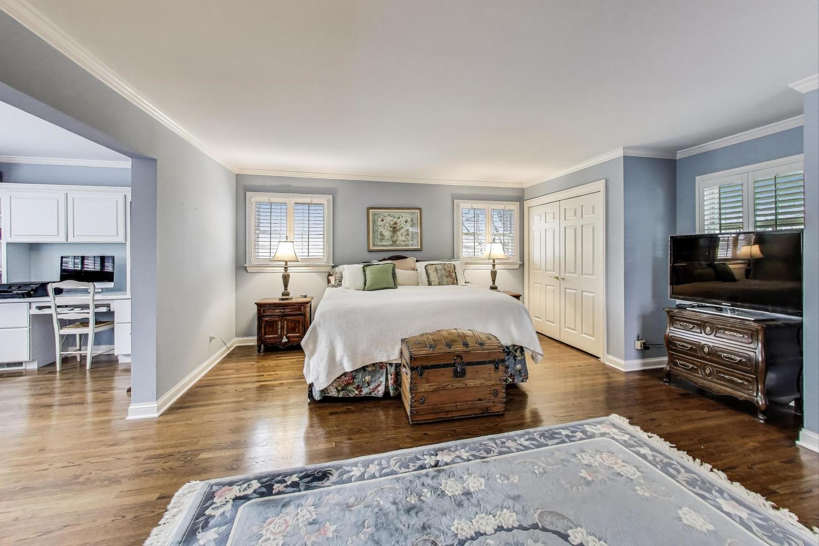 1704 S Fernandez Avenue, Arlington Heights, IL 60005