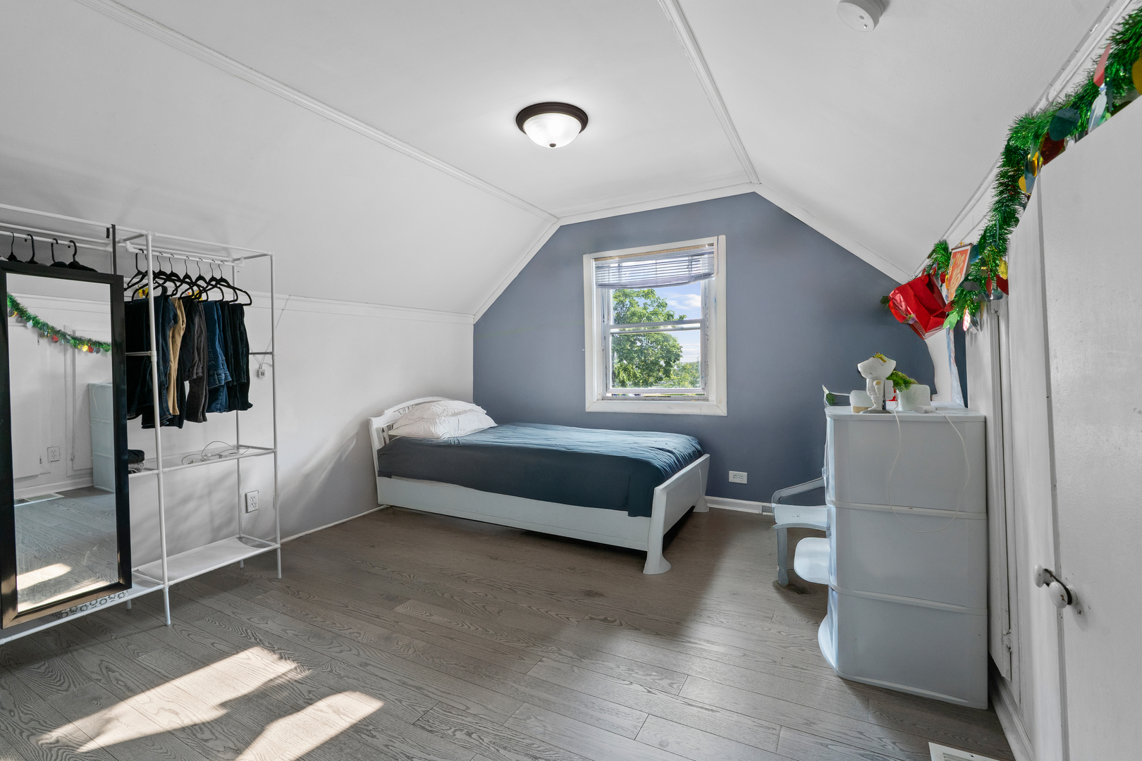 2103 N Long Avenue, Chicago, IL 60639