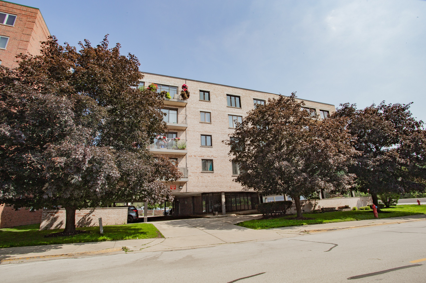 1660 E Thacker Street #3B, Des Plaines, IL 60016