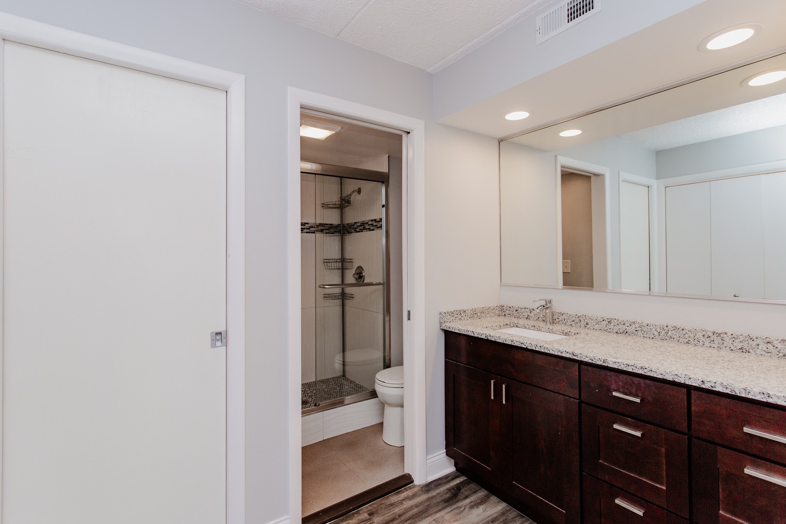 1660 E Thacker Street #3B, Des Plaines, IL 60016