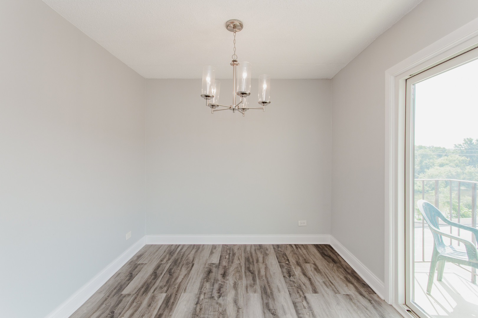 1660 E Thacker Street #3B, Des Plaines, IL 60016