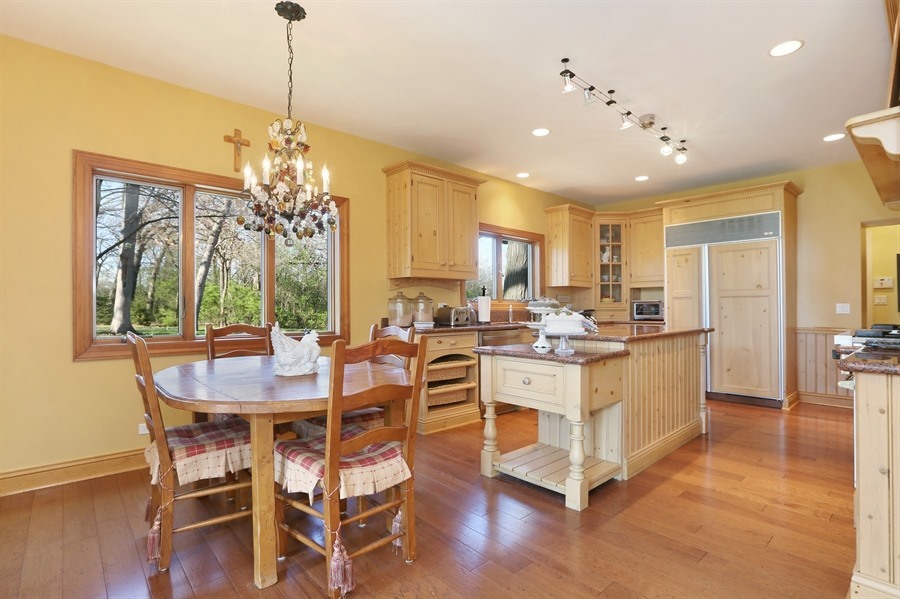 8100 S County Line Road, Burr Ridge, IL 60527