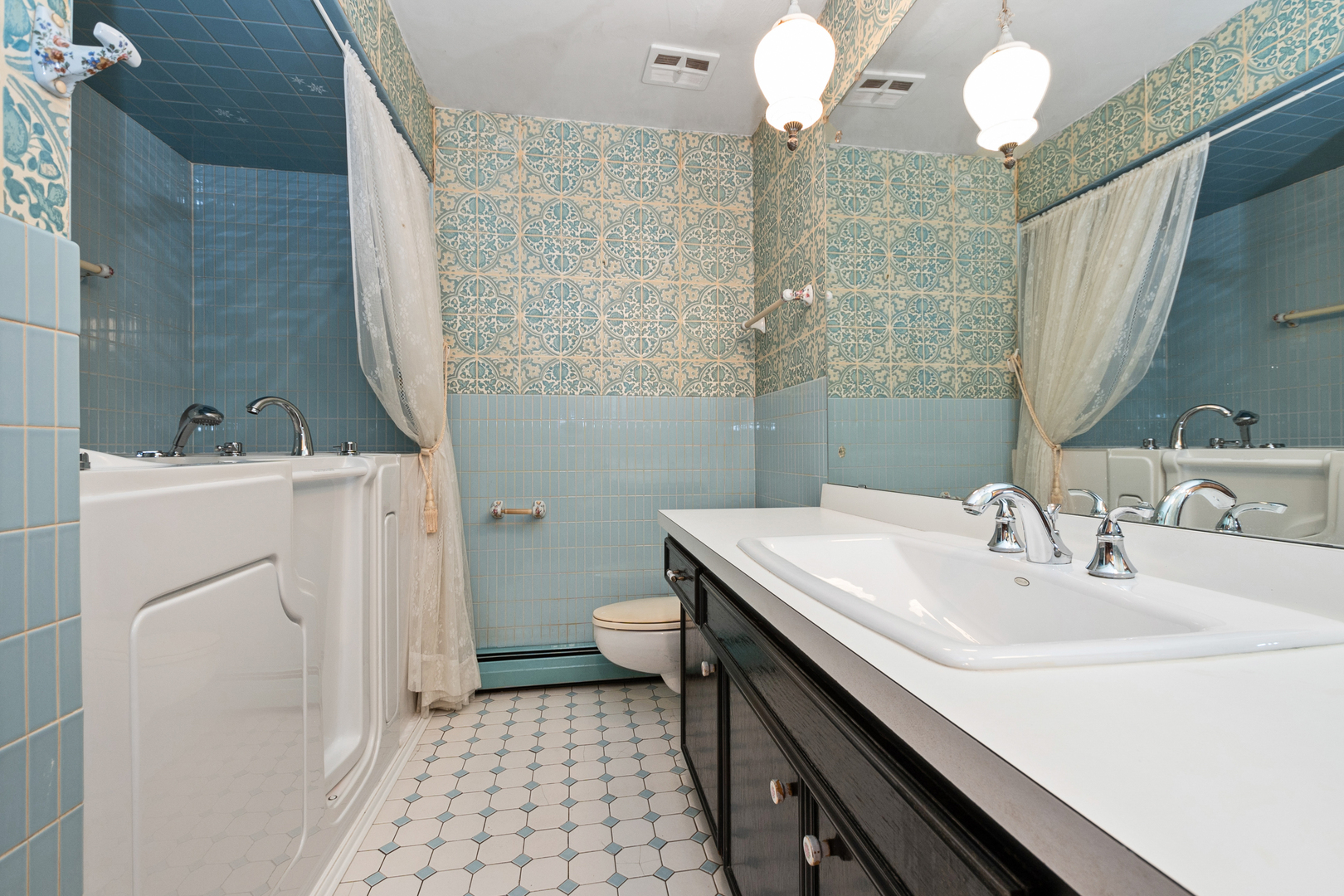15242 Hollywood Drive, Orland Park, IL 60462