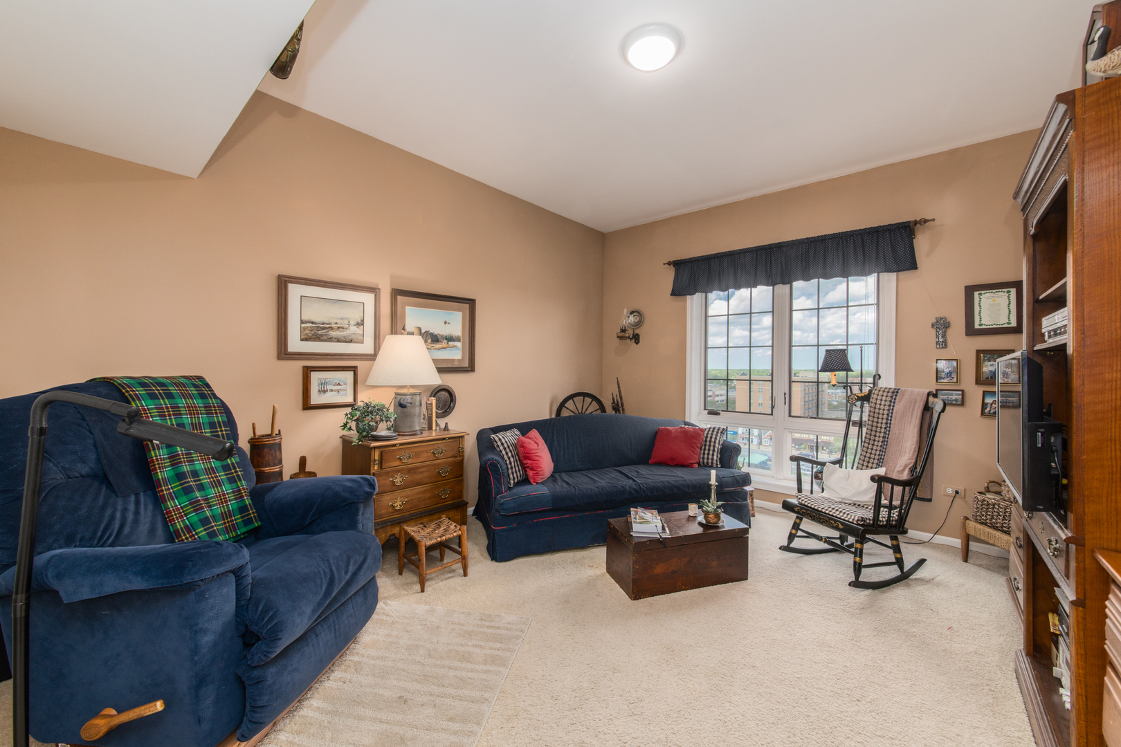 750 Pearson Street #904, Des Plaines, IL 60016