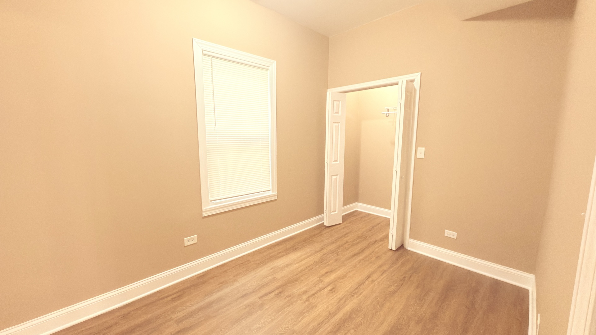 9738 S Avenue L Avenue #1, Chicago, IL 60617