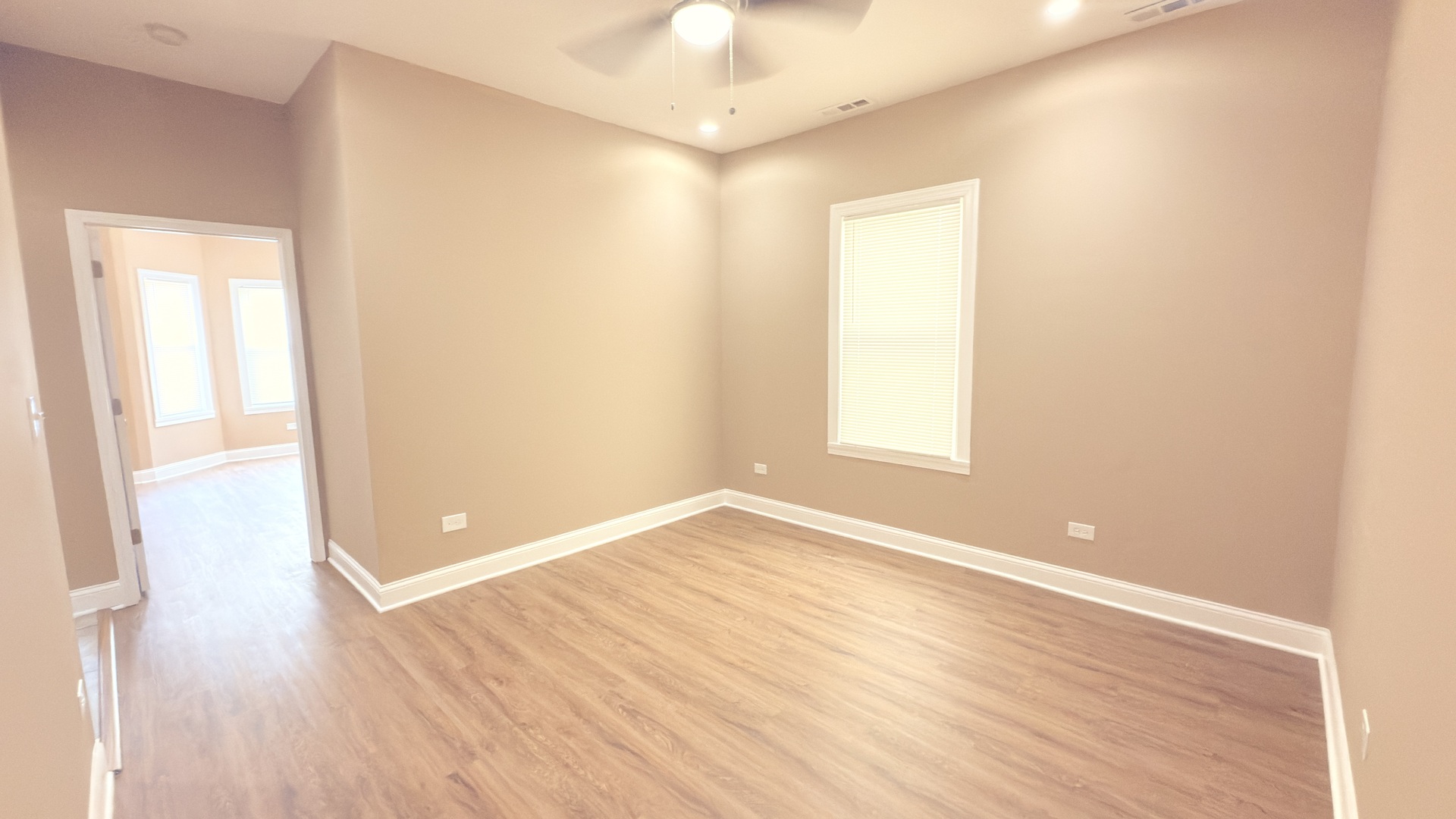 9738 S Avenue L Avenue #1, Chicago, IL 60617