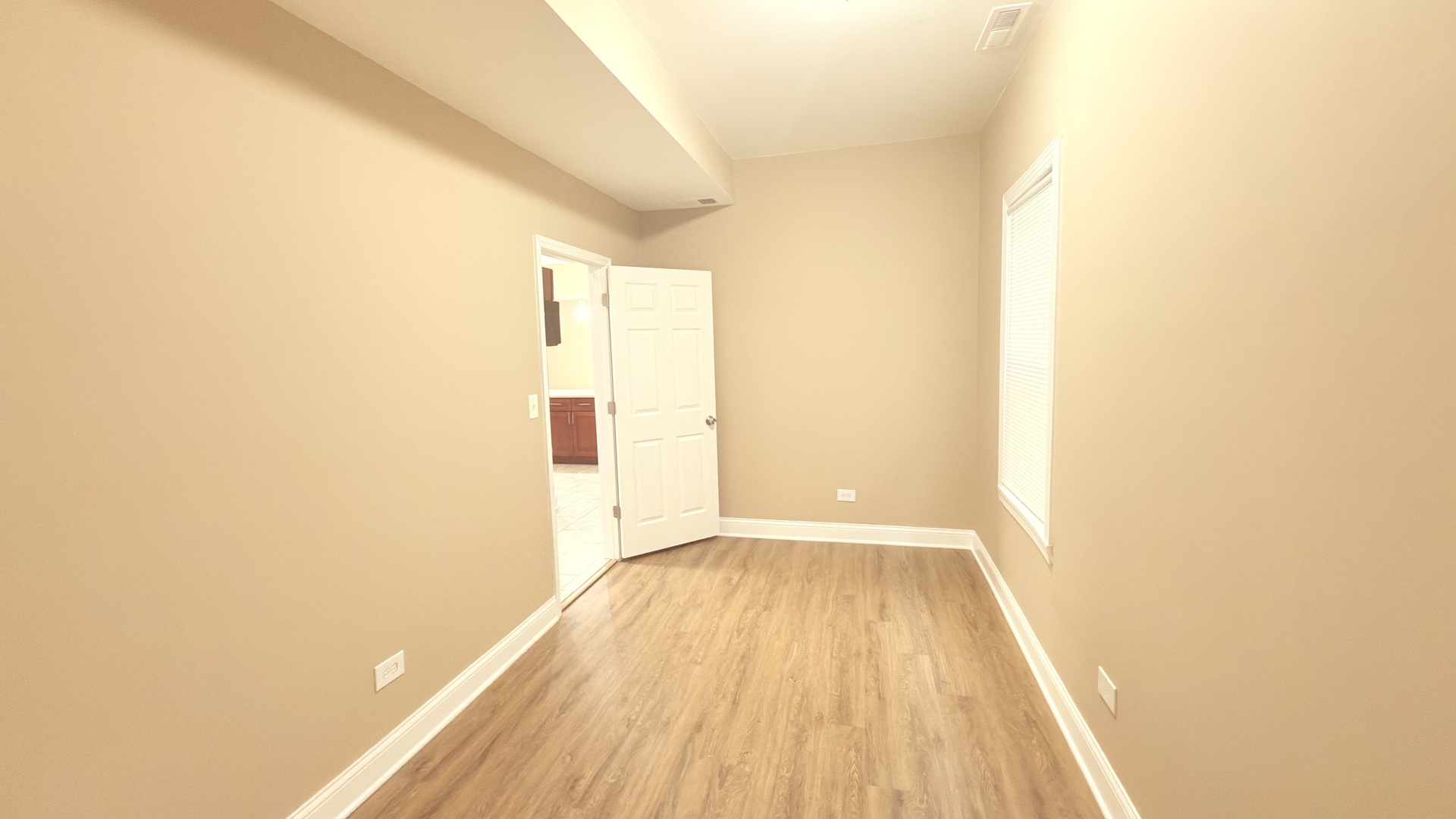 9738 S Avenue L Avenue #1, Chicago, IL 60617