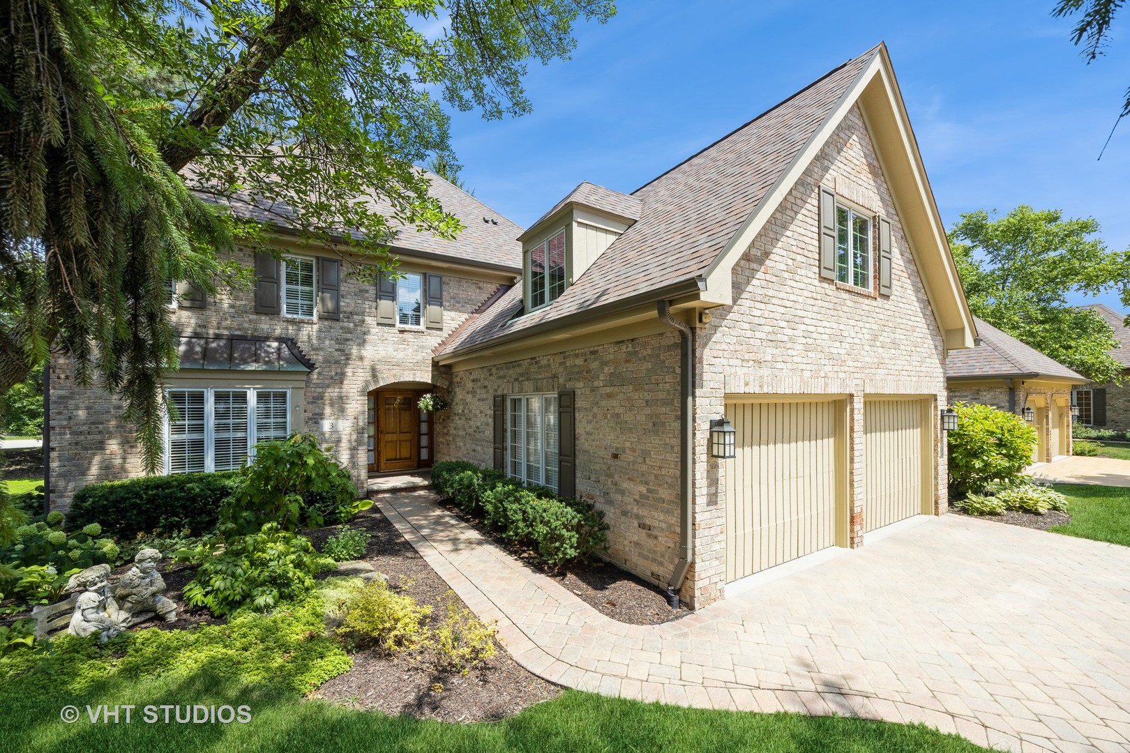 3 Tartan Lakes Circle, Westmont, IL 60559