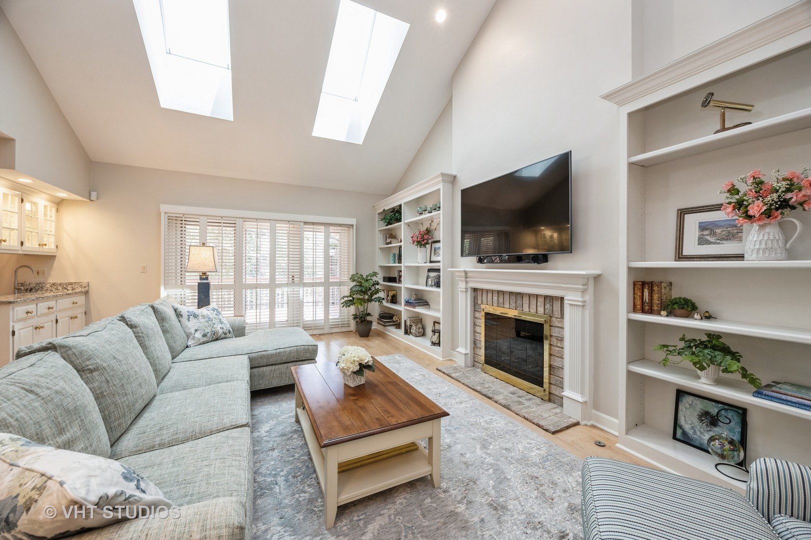 3 Tartan Lakes Circle, Westmont, IL 60559