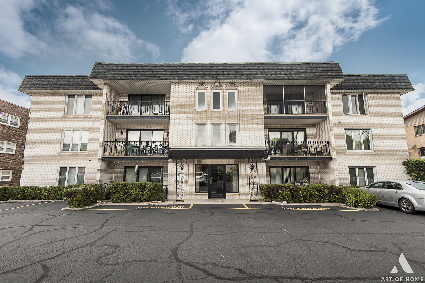 10910 S KILPATRICK Avenue #3NE, Oak Lawn, IL 60453