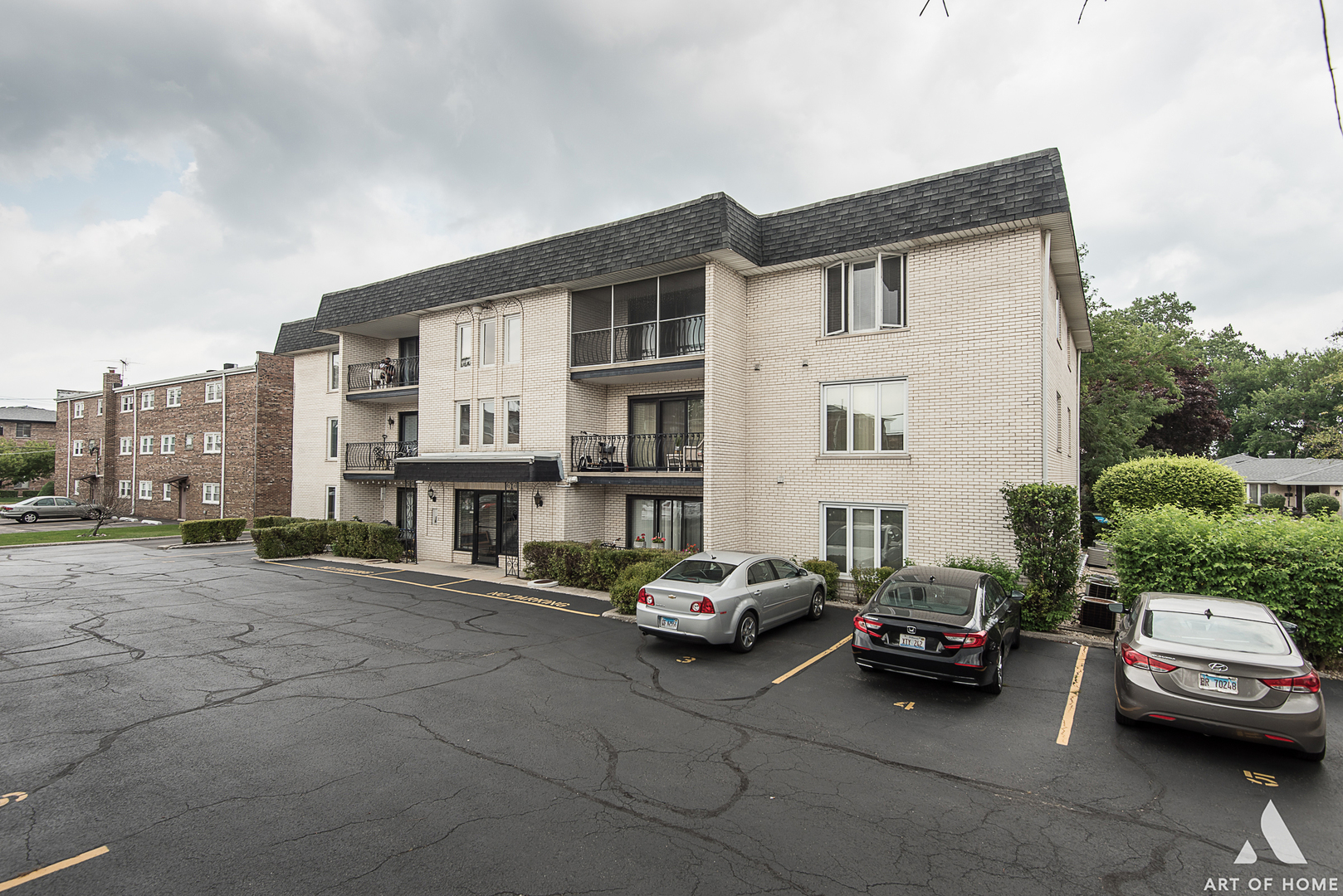 10910 S KILPATRICK Avenue #3NE, Oak Lawn, IL 60453