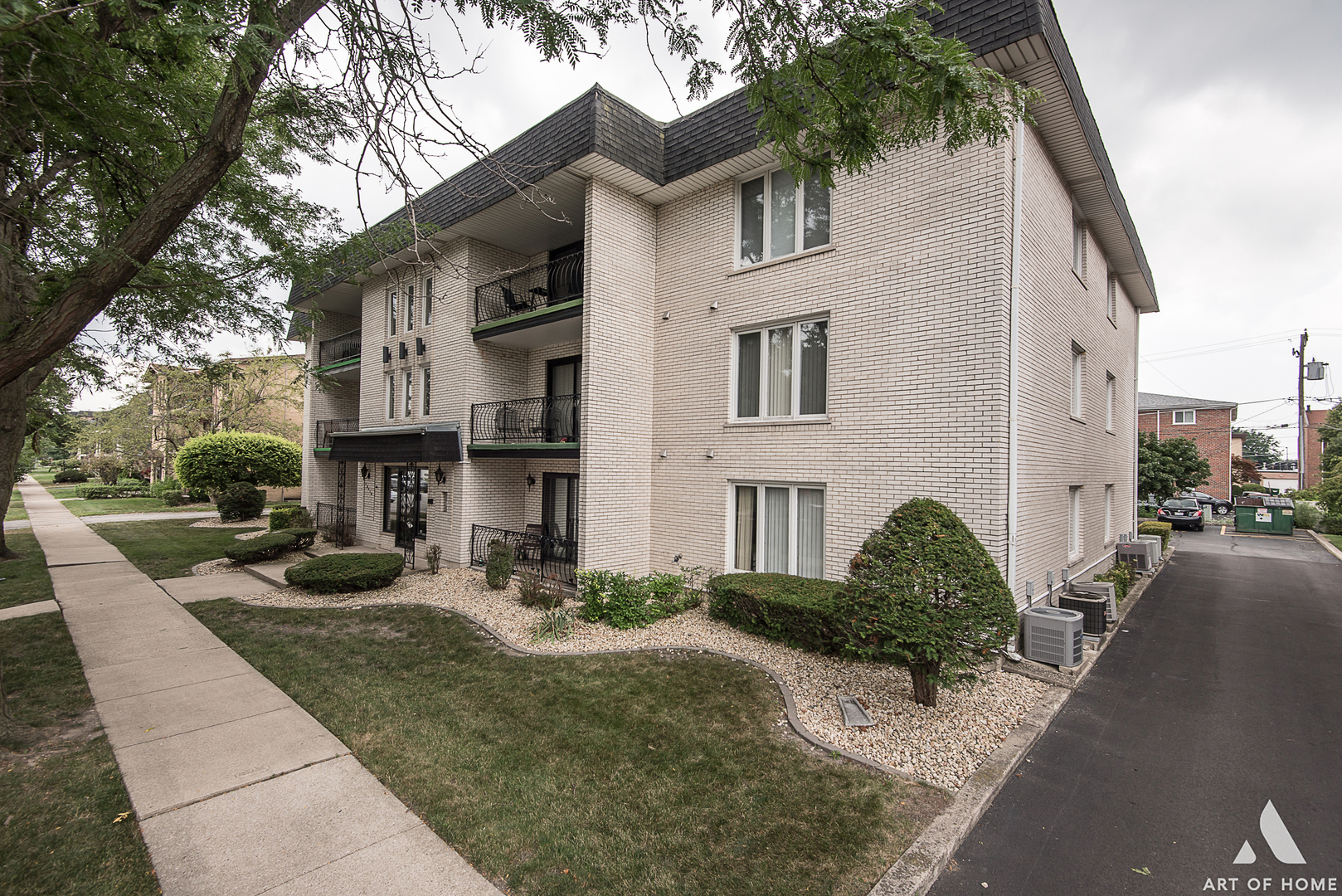 10910 S KILPATRICK Avenue #3NE, Oak Lawn, IL 60453