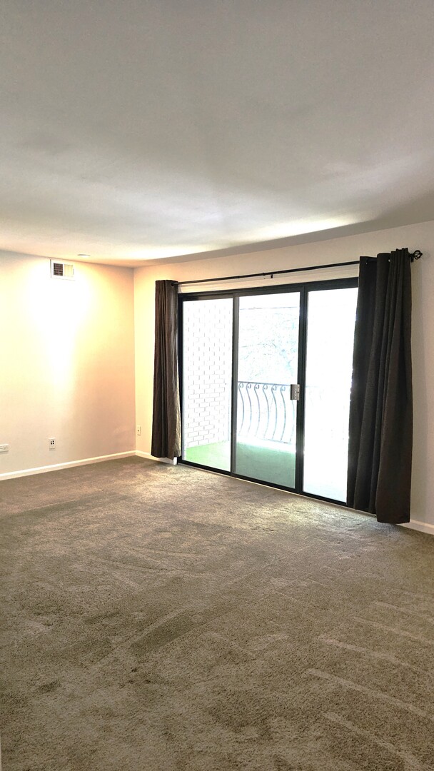 10910 S KILPATRICK Avenue #3NE, Oak Lawn, IL 60453