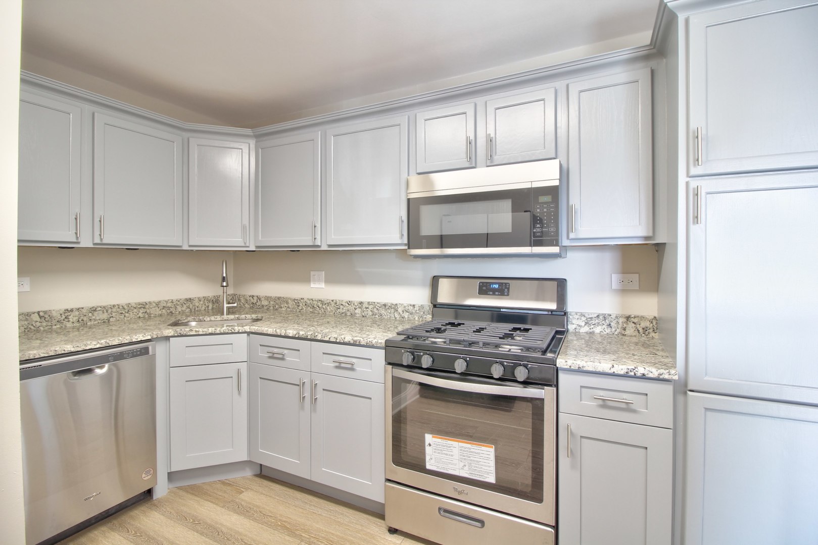 185 Gregory Street #16, Aurora, IL 60504