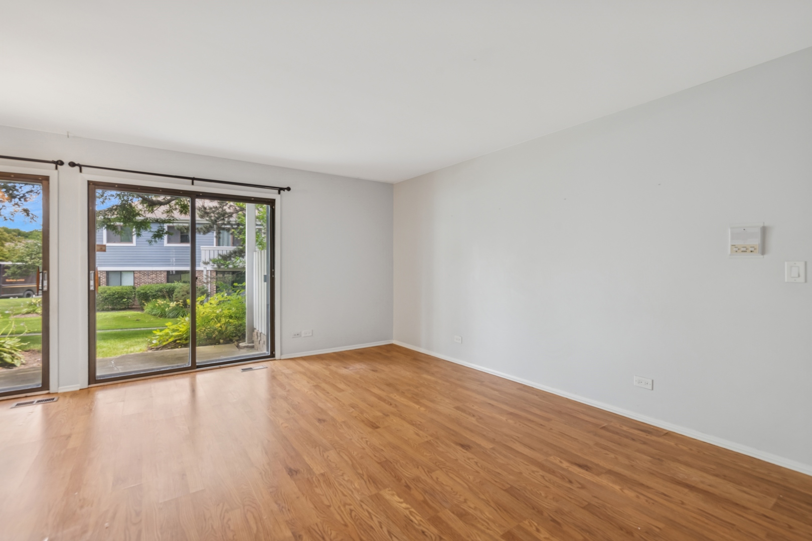 271 Middlebury Court #C1, Schaumburg, IL 60193