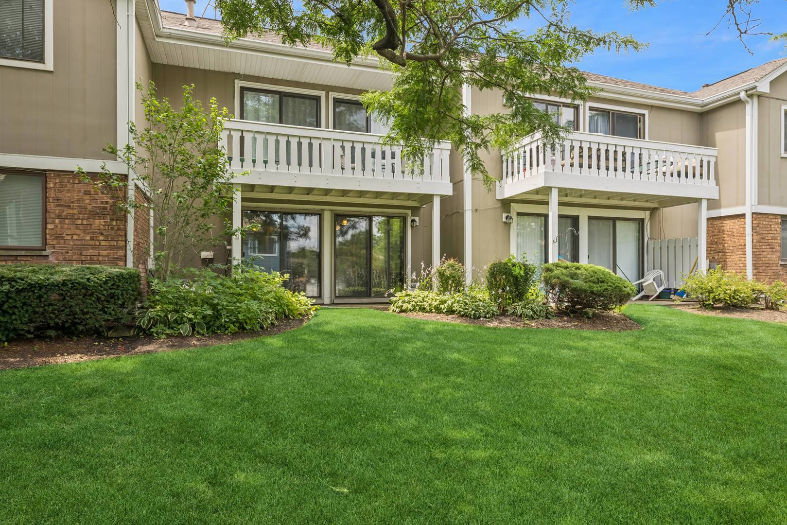 271 Middlebury Court #C1, Schaumburg, IL 60193