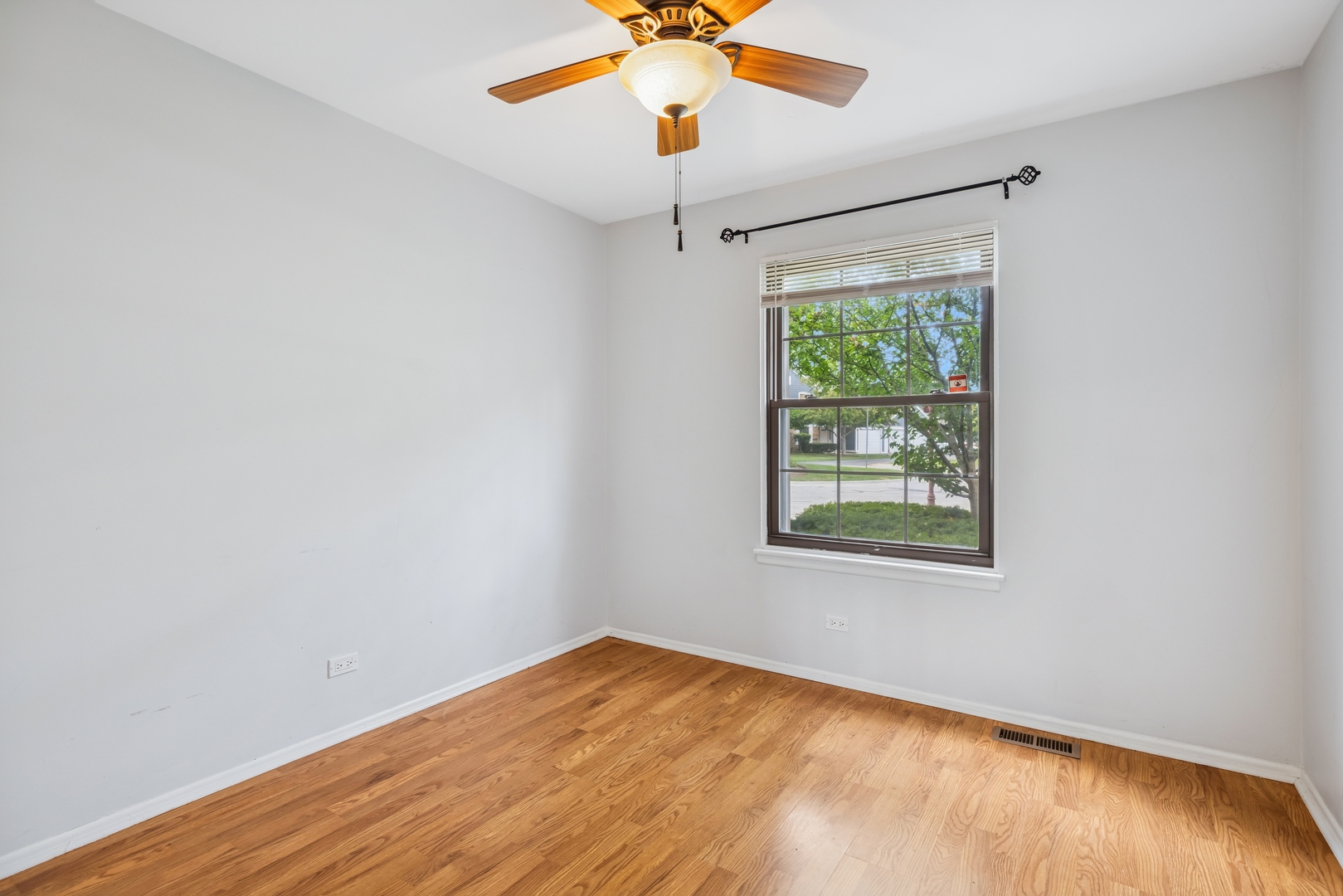 271 Middlebury Court #C1, Schaumburg, IL 60193