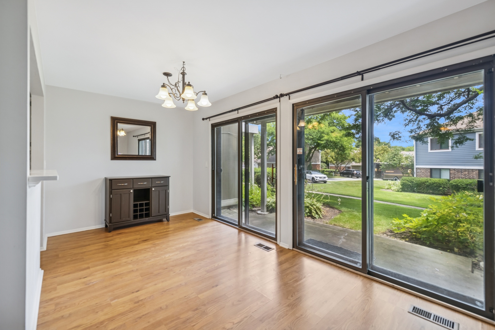 271 Middlebury Court #C1, Schaumburg, IL 60193