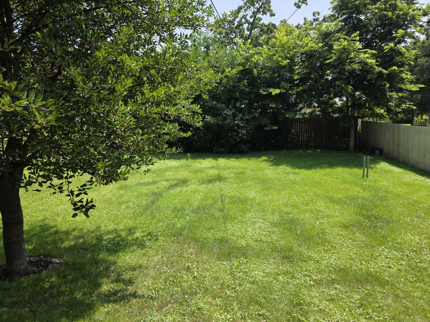 1115 Glenwood Avenue, Waukegan, IL 60085