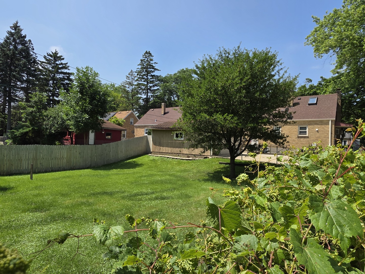 1115 Glenwood Avenue, Waukegan, IL 60085