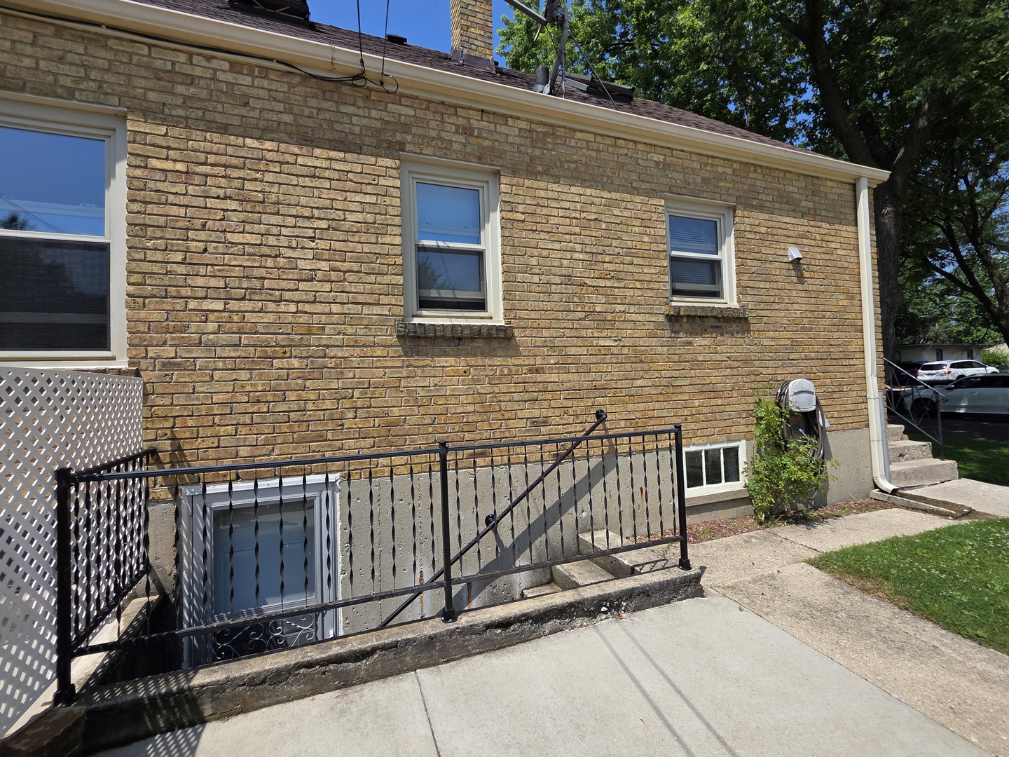 1115 Glenwood Avenue, Waukegan, IL 60085