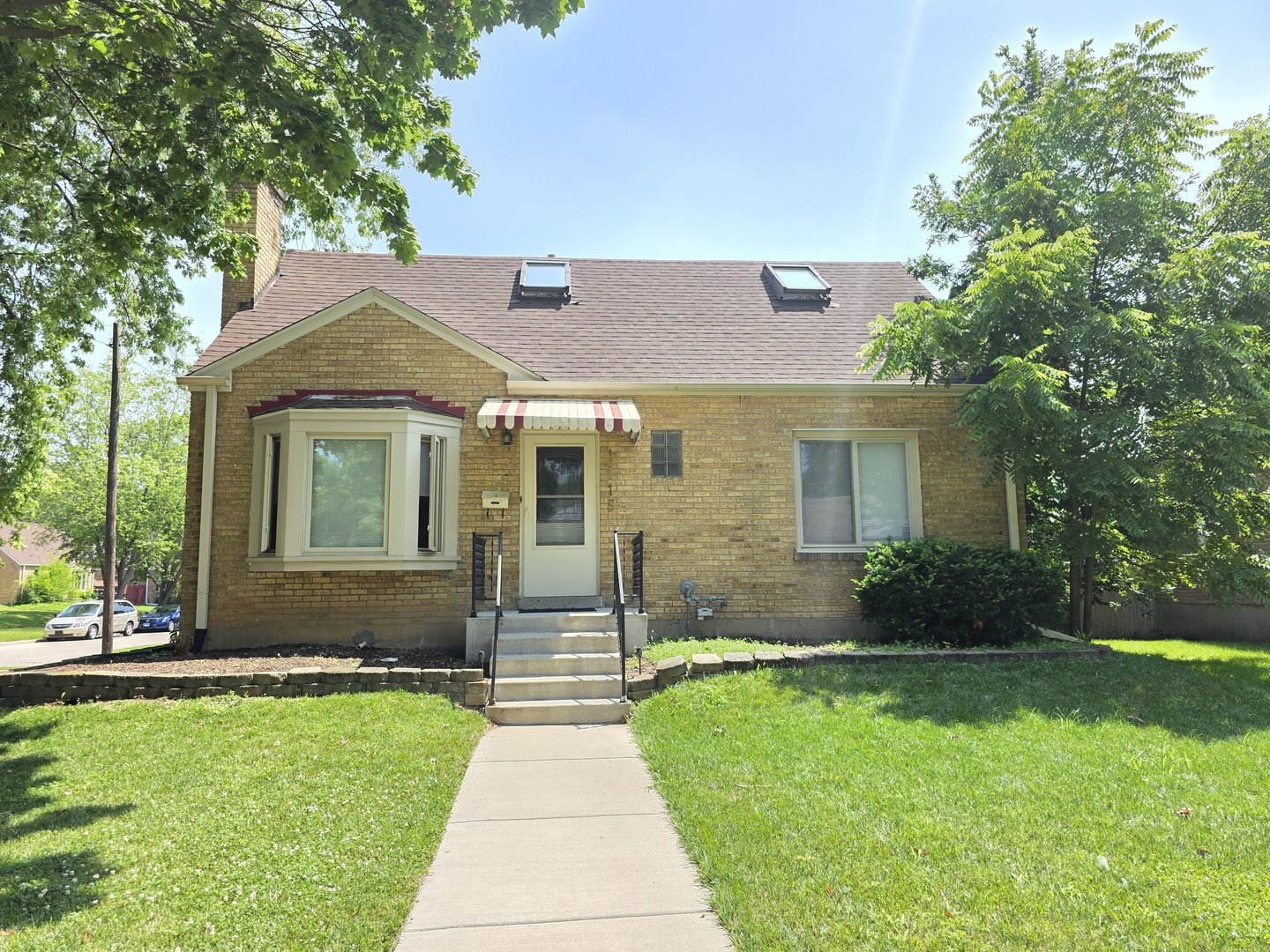 1115 Glenwood Avenue, Waukegan, IL 60085