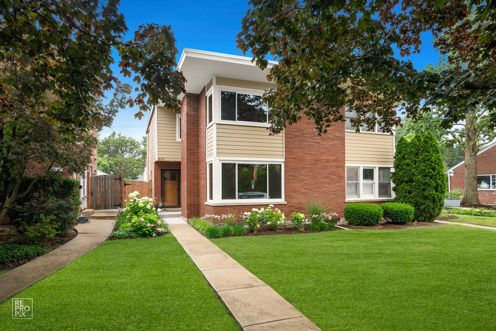 3019 Central Street, Evanston, IL 60201