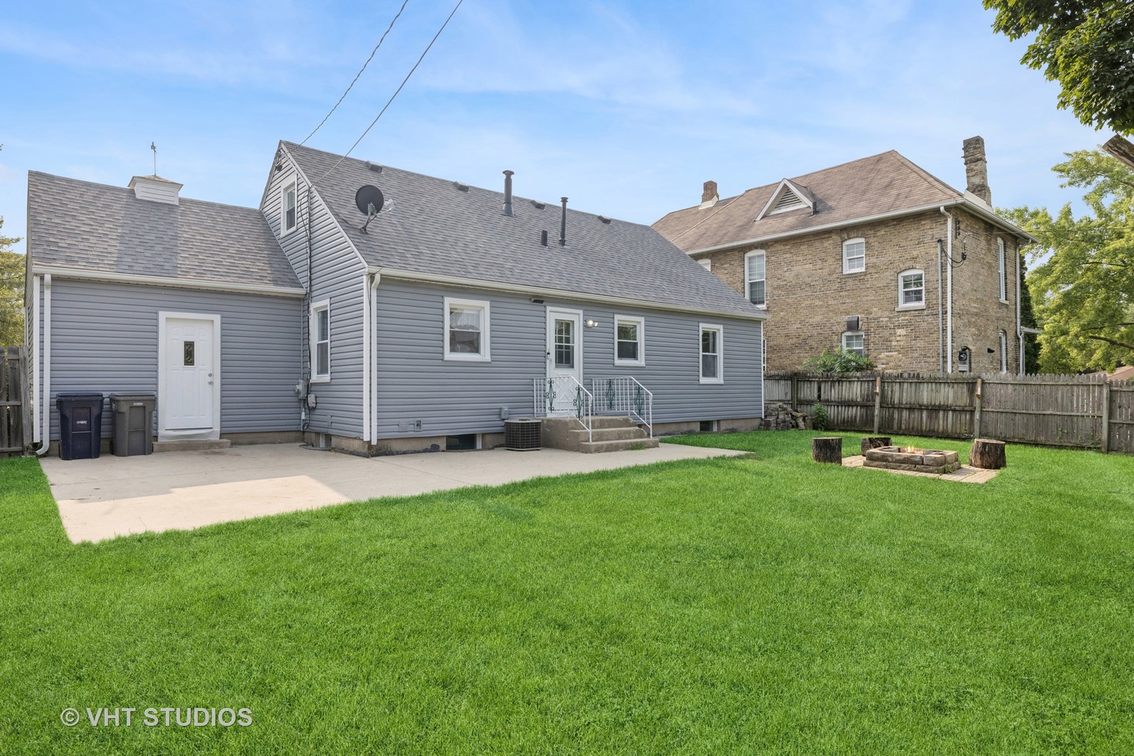 176 Mallery Avenue, Elgin, IL 60123