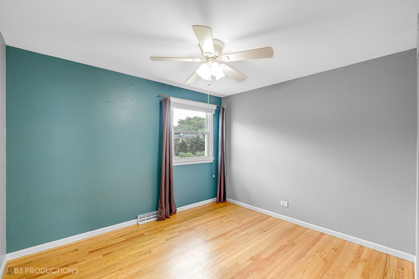 917 Ironwood Avenue, Darien, IL 60561