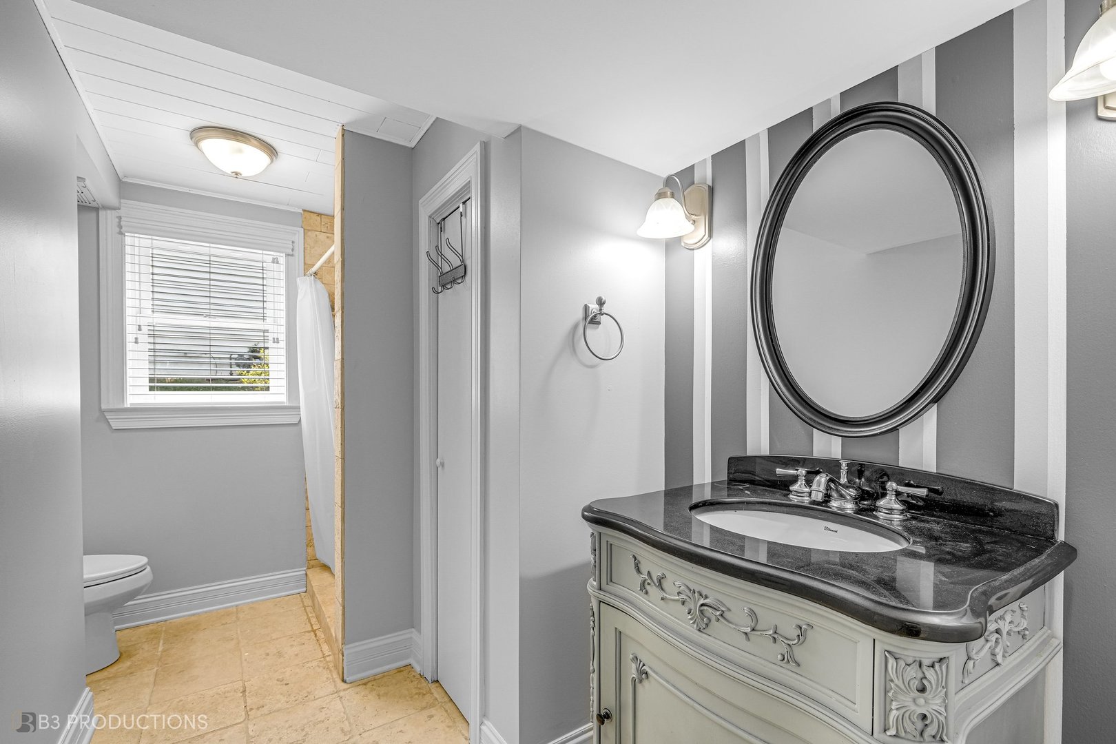 917 Ironwood Avenue, Darien, IL 60561