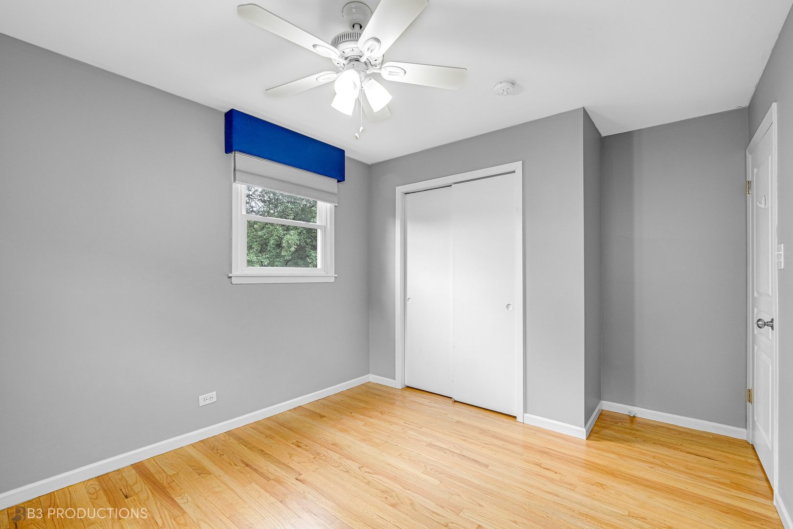 917 Ironwood Avenue, Darien, IL 60561