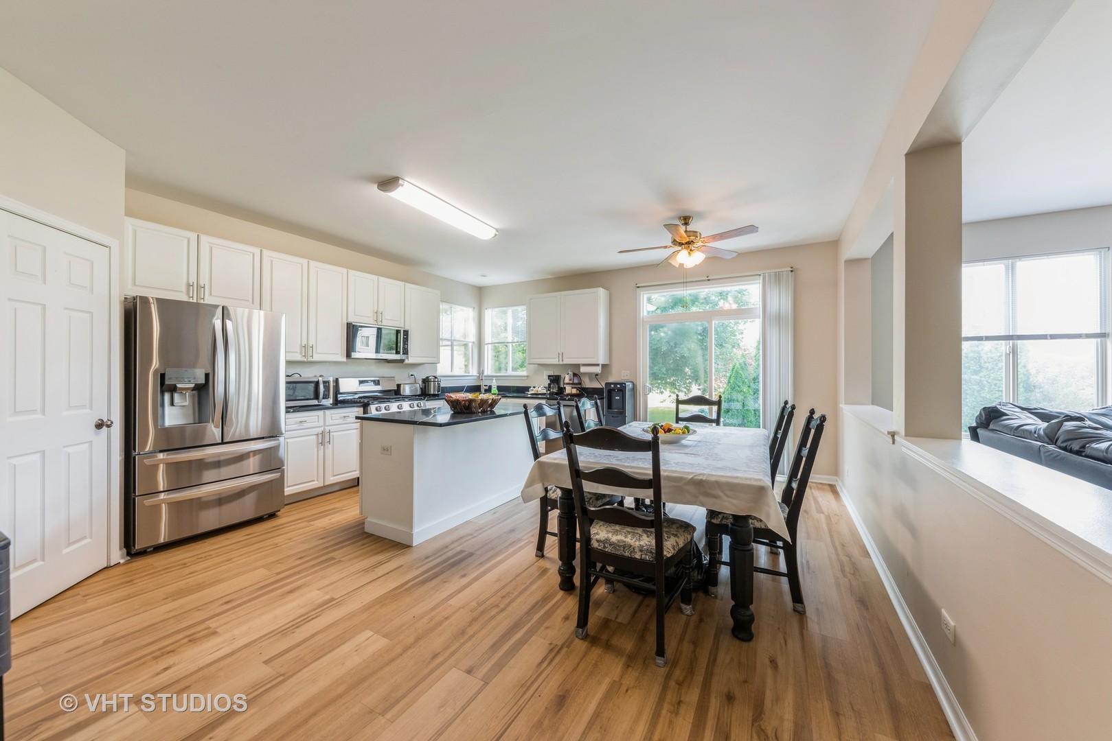 715 W Jonathan Drive, Round Lake, IL 60073