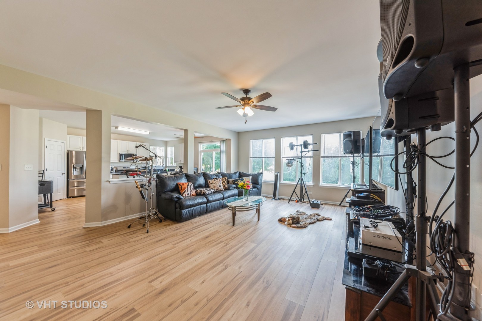 715 W Jonathan Drive, Round Lake, IL 60073