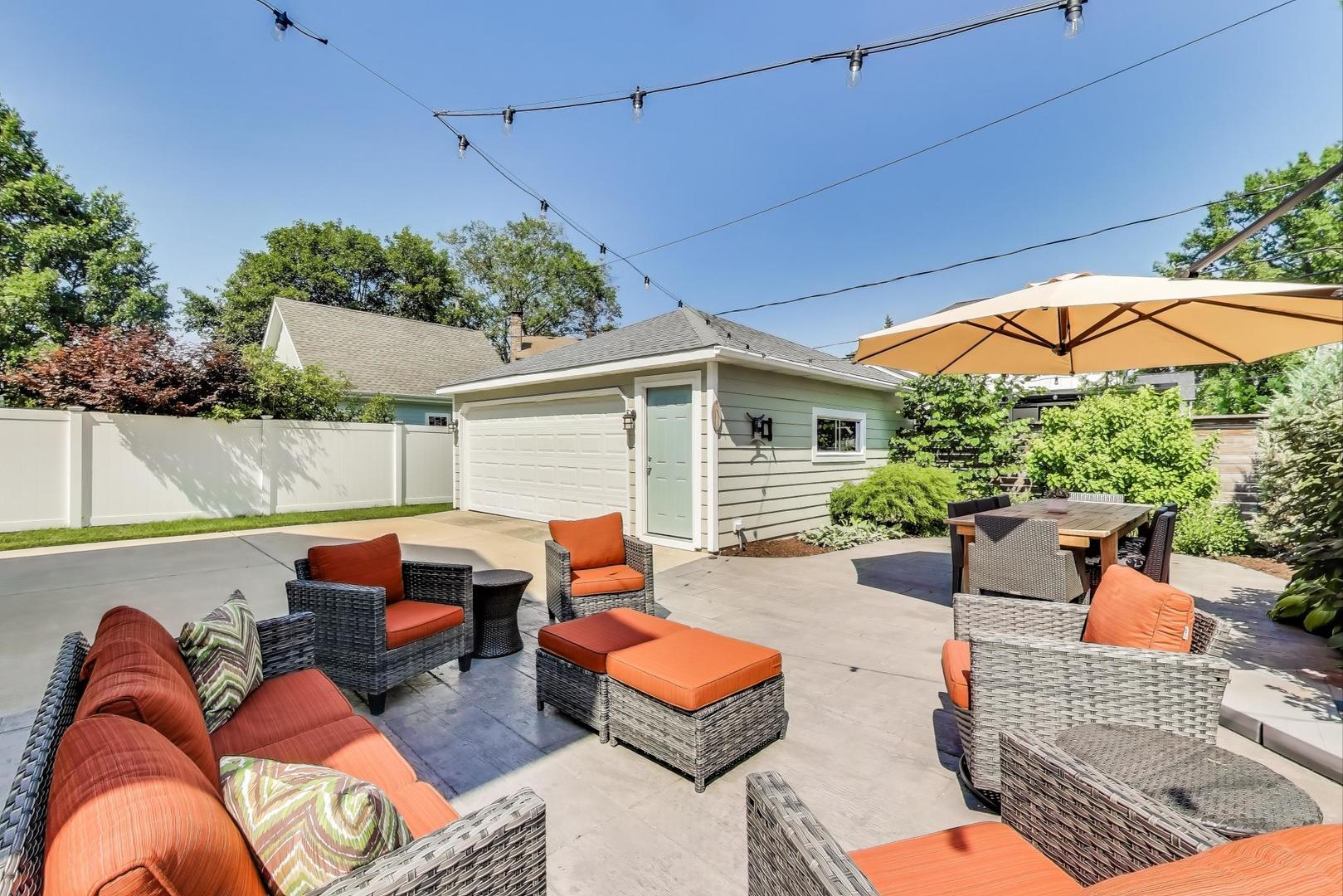 585 S Bryan Street, Elmhurst, IL 60126