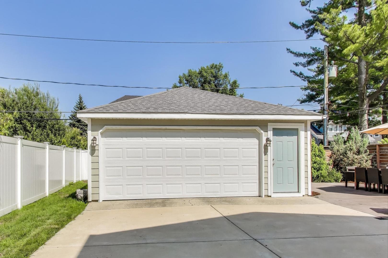 585 S Bryan Street, Elmhurst, IL 60126
