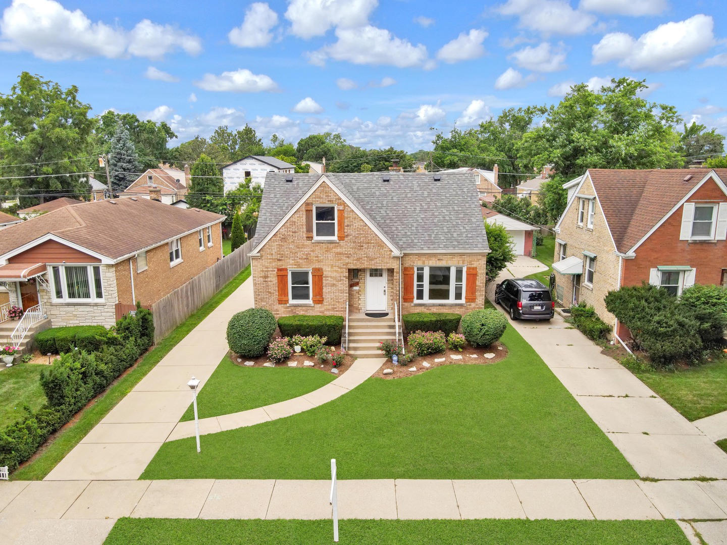 2242 S 5TH Avenue, North Riverside, IL 60546